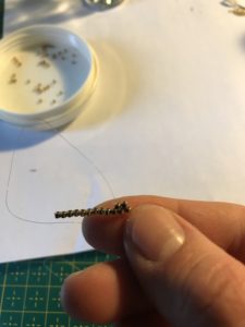 comment réduire d'une perle son tissage en brick stitch